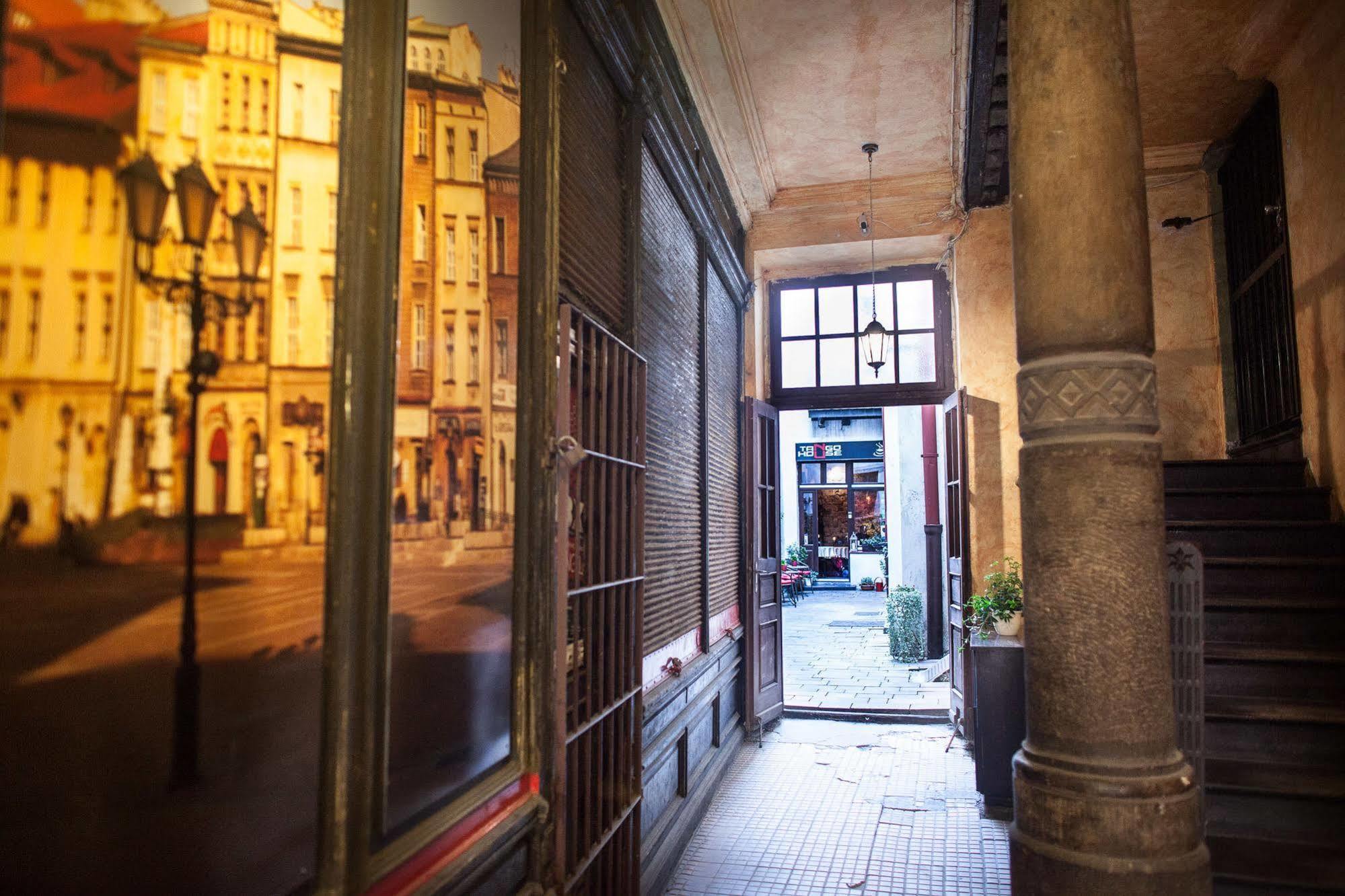 Tango House Bed & Breakfast 3*