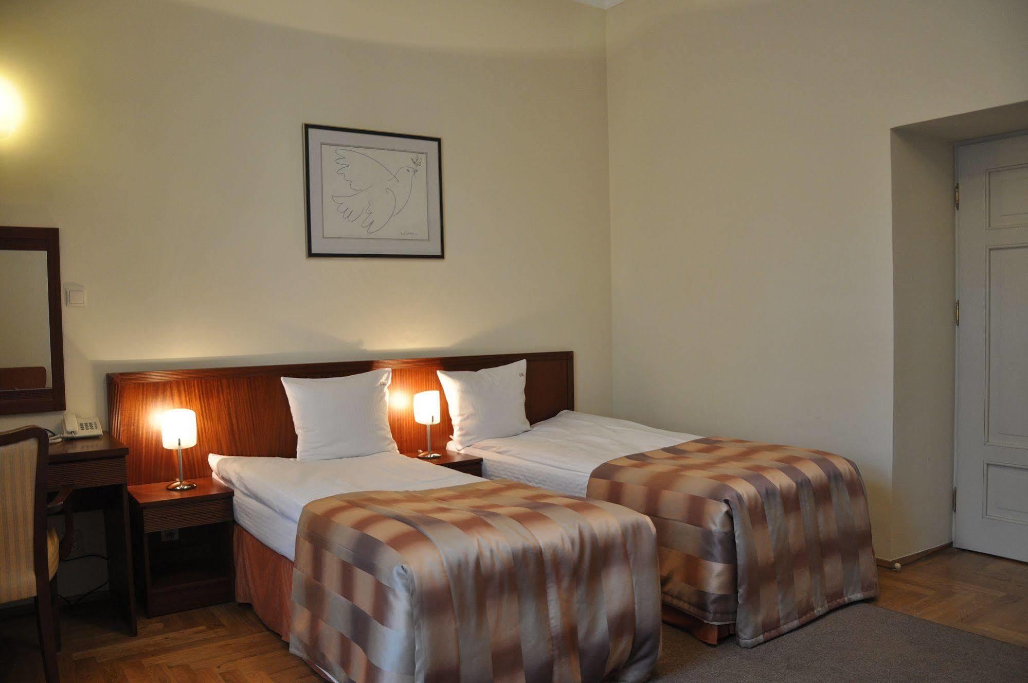 Red Brick Aparthotel 3*