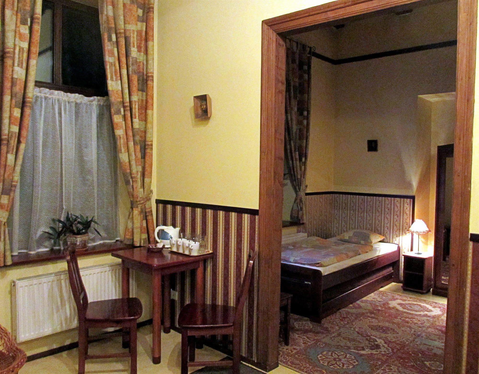 Globtroter Hostel *