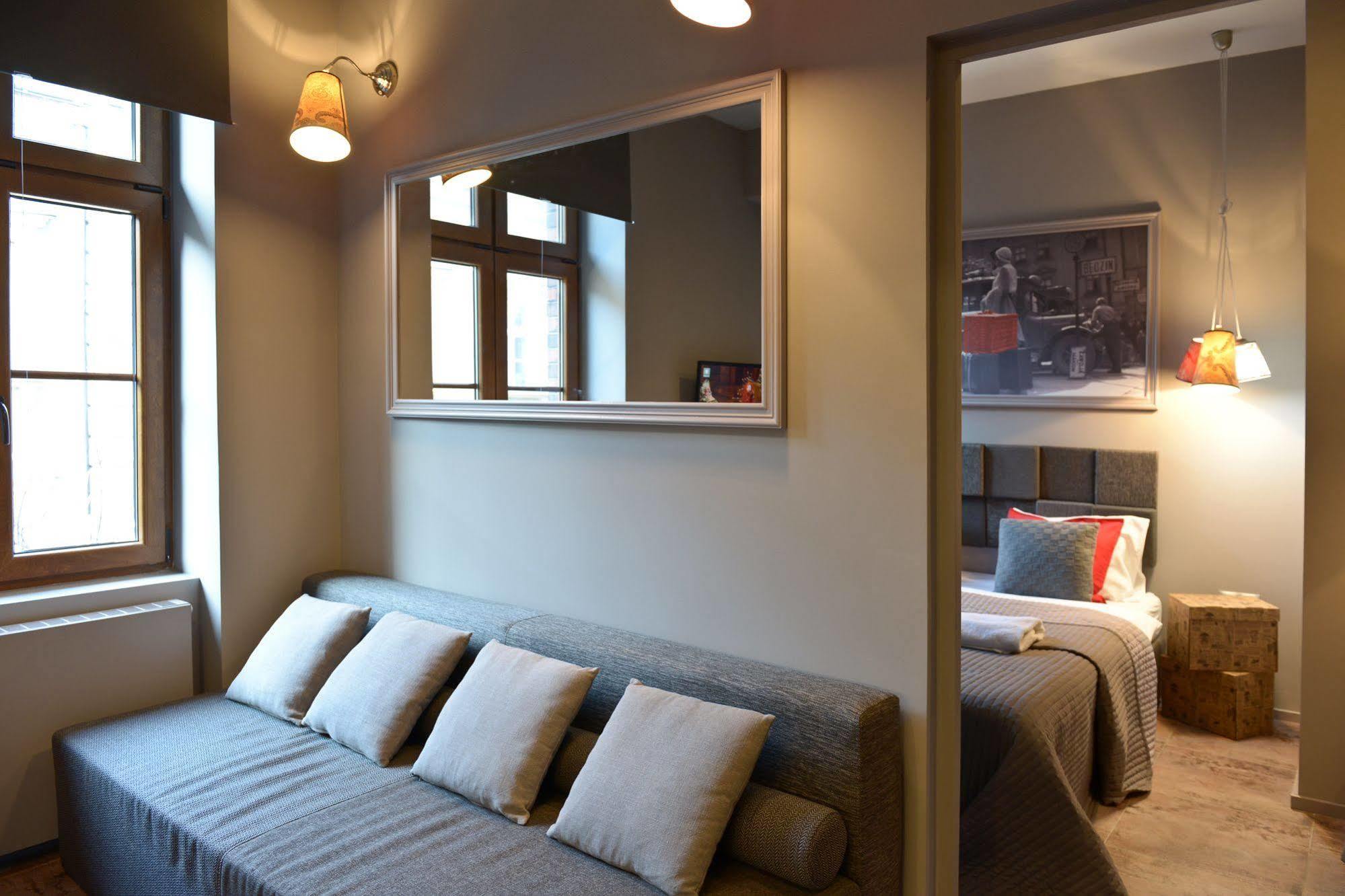 La Gioia Grey Stylish