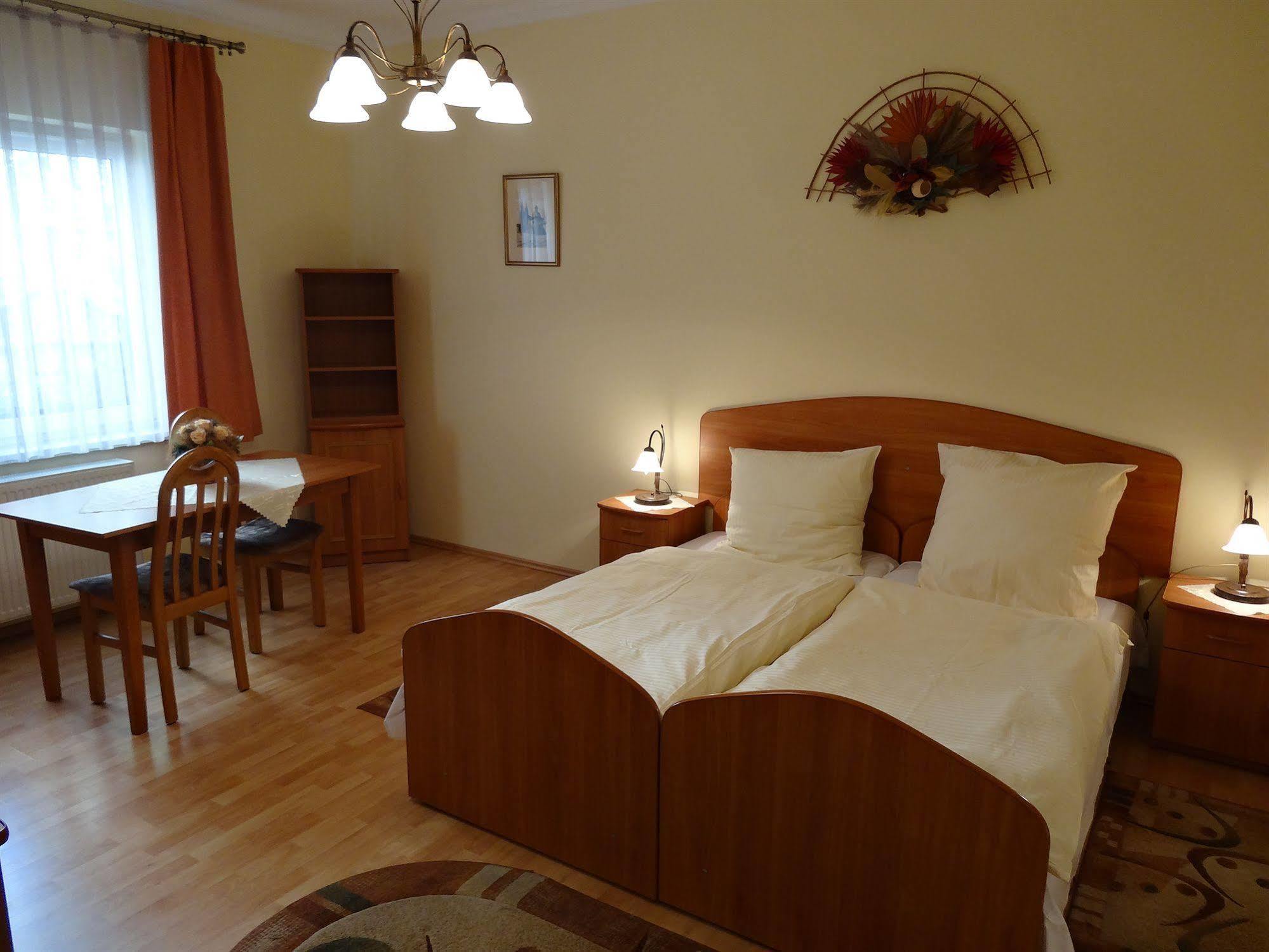 Aparthotel Elegant 2*