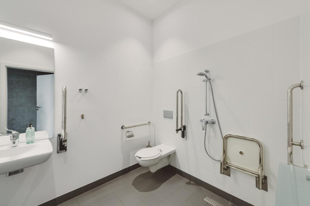 17 Aparthotel