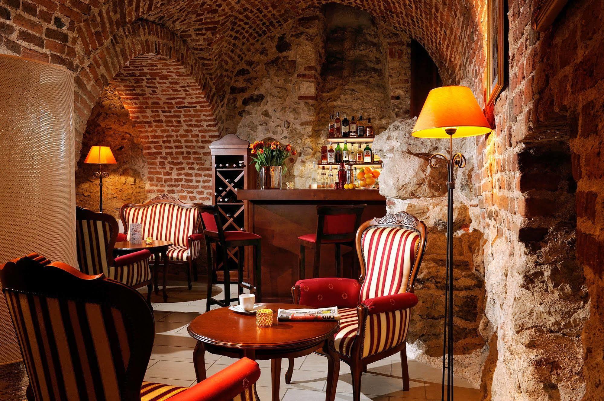 Santi 4* Krakow