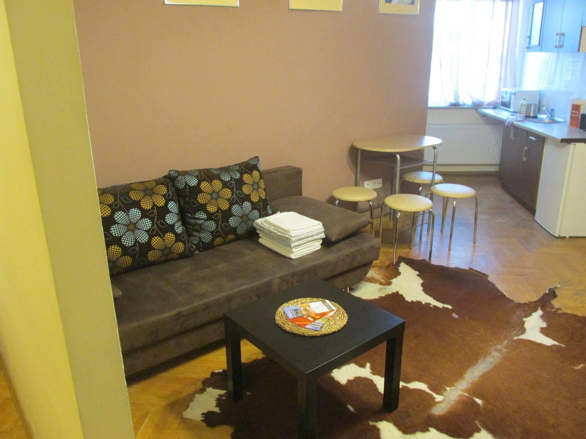 Euro-room & Apartment *