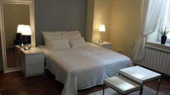Apartwawel Wroblewskiego Apartment *