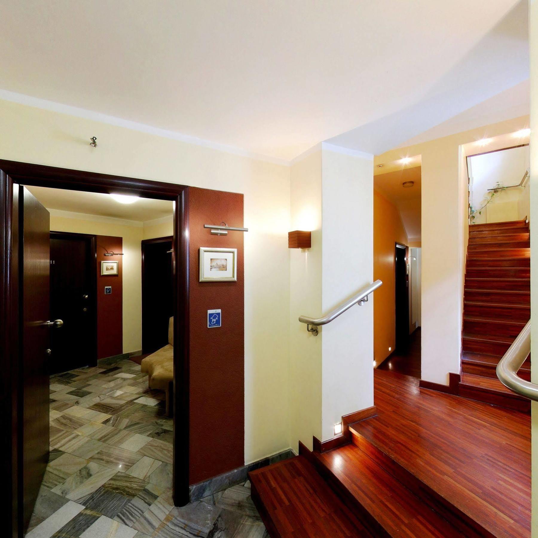 Atlantic Aparthotel 3*