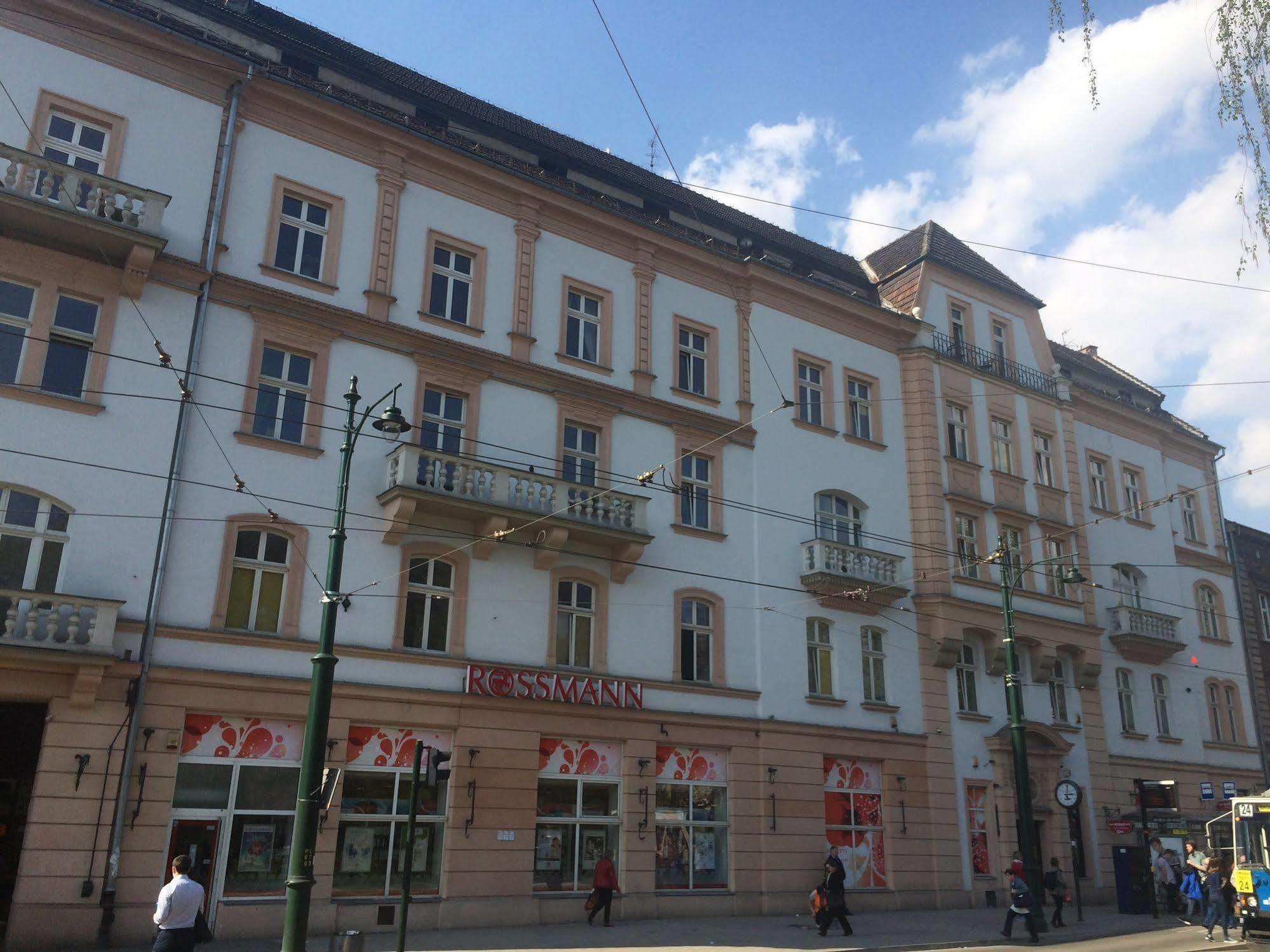 Boutique - Center - The Main Market Square Apartment