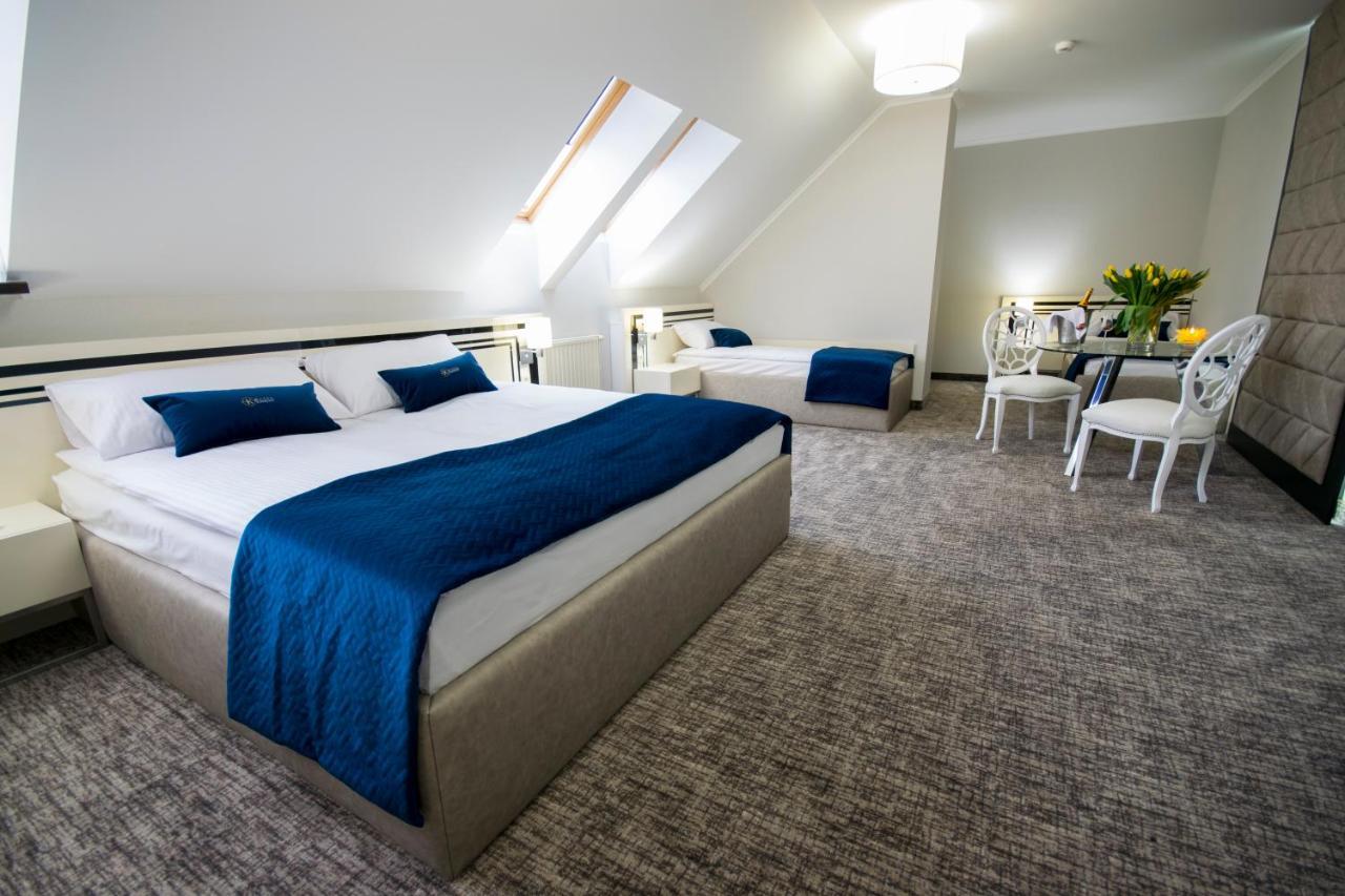 Aparthotel Kontrast 4*