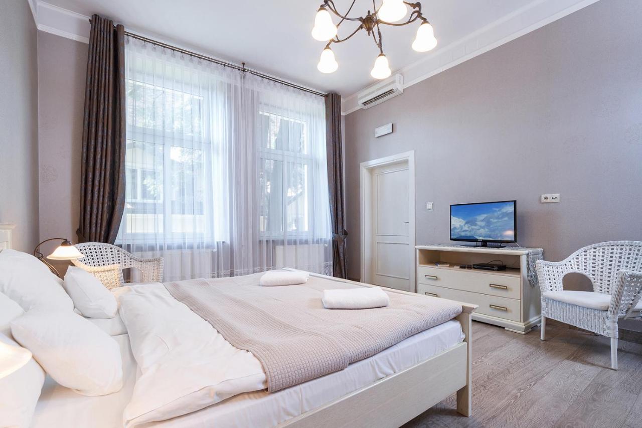 Aparthotel Elegant 2*