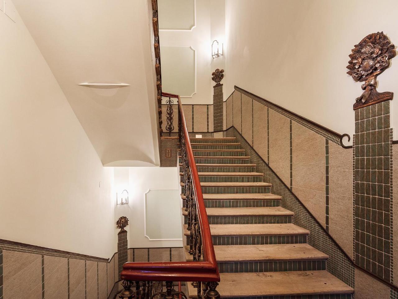 Elegant 2* Krakow