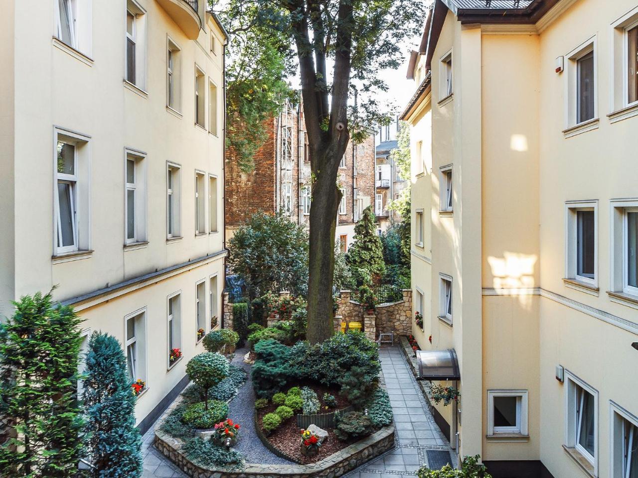 Elegant Aparthotel