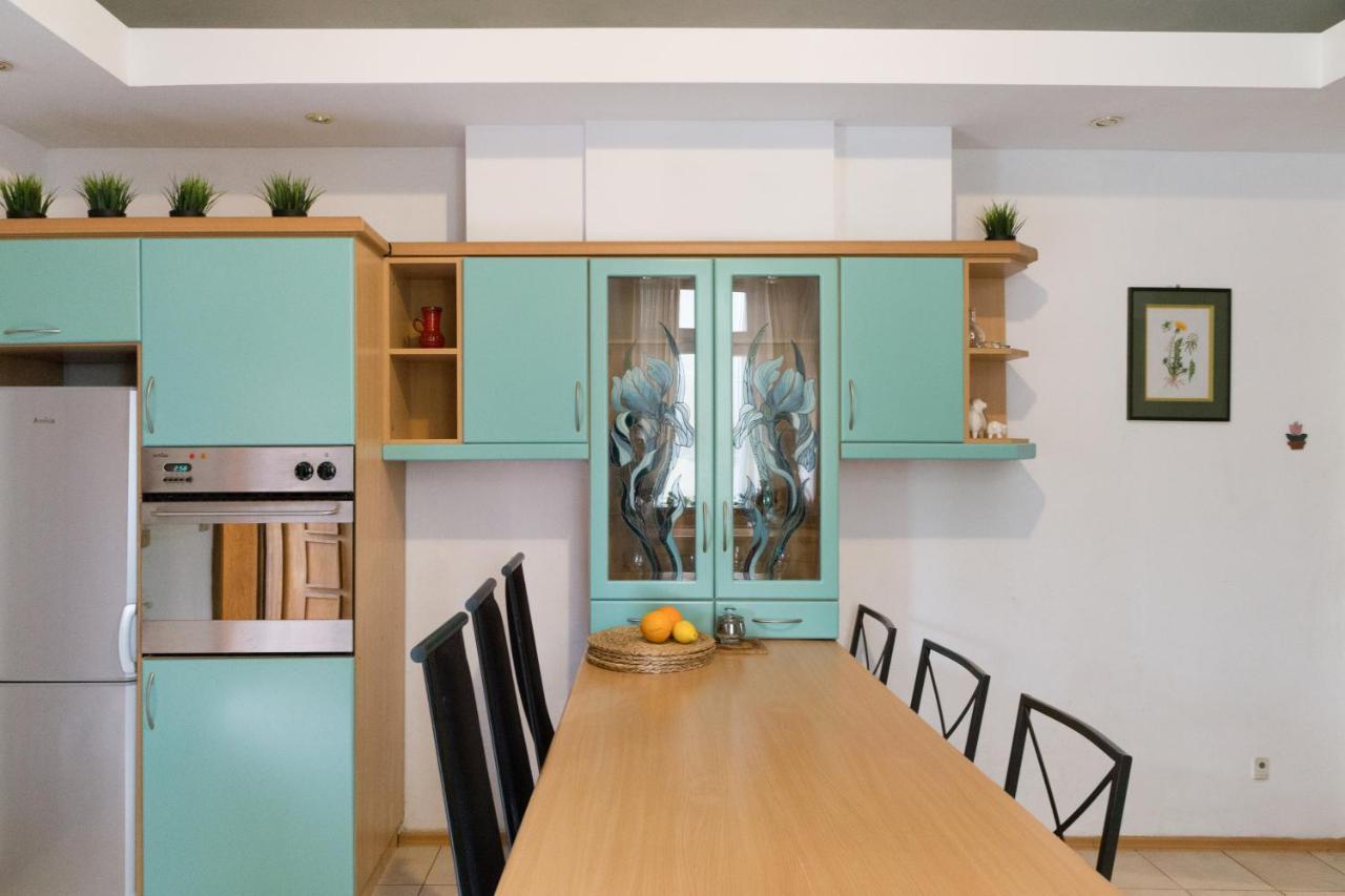 Apartment One & Only Center Up To 8 Guests