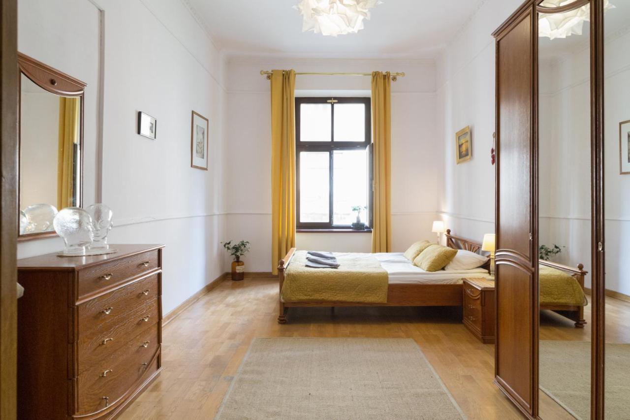 Apartment One & Only Center Up To 8 Guests *