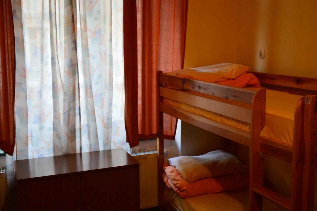 B Movie Hostel