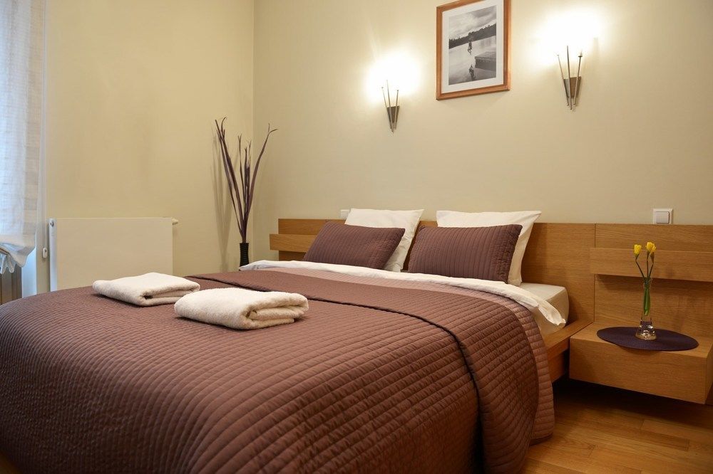 Angel Plaza Apartment