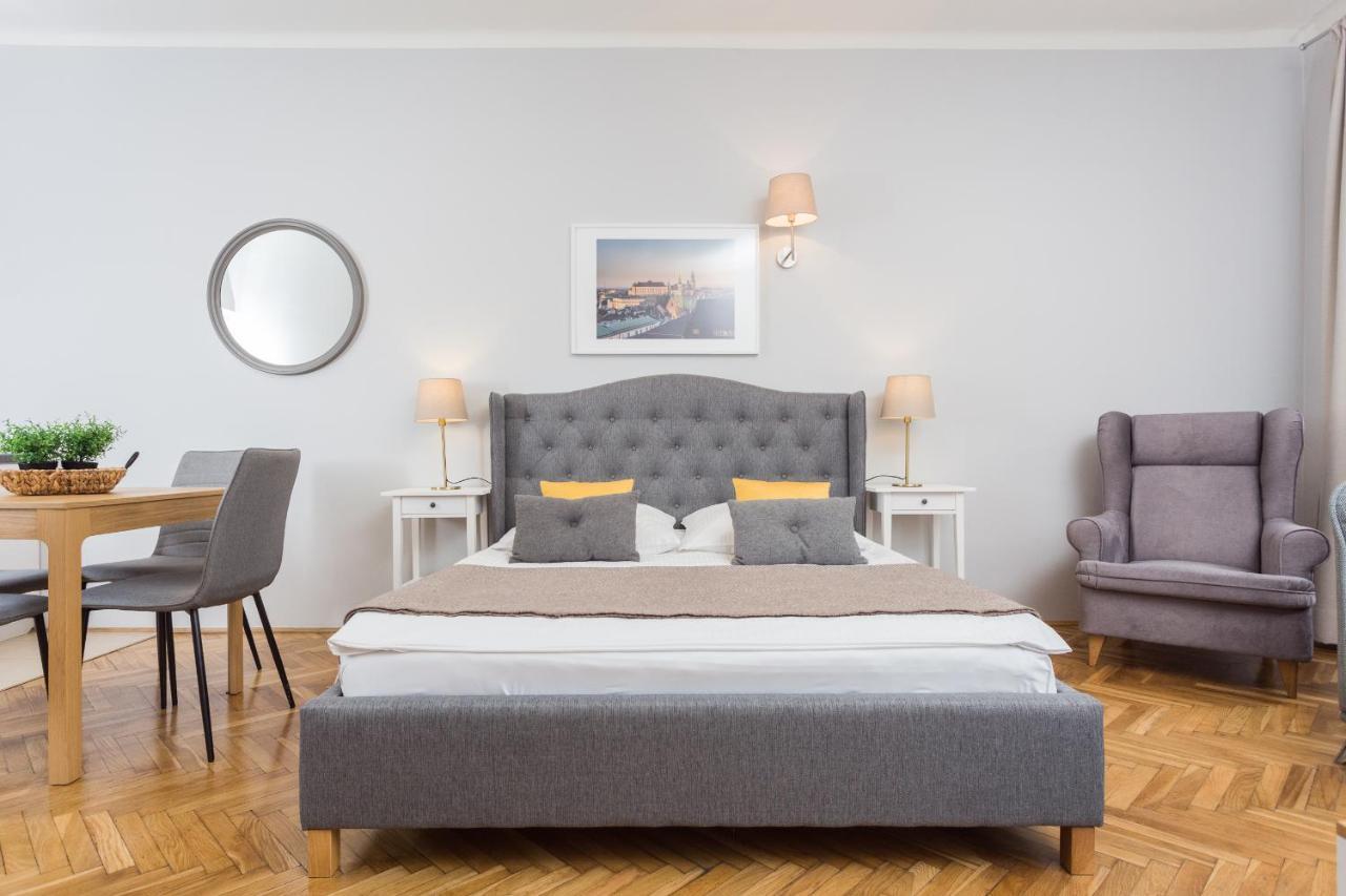 Barbican House Apartment *