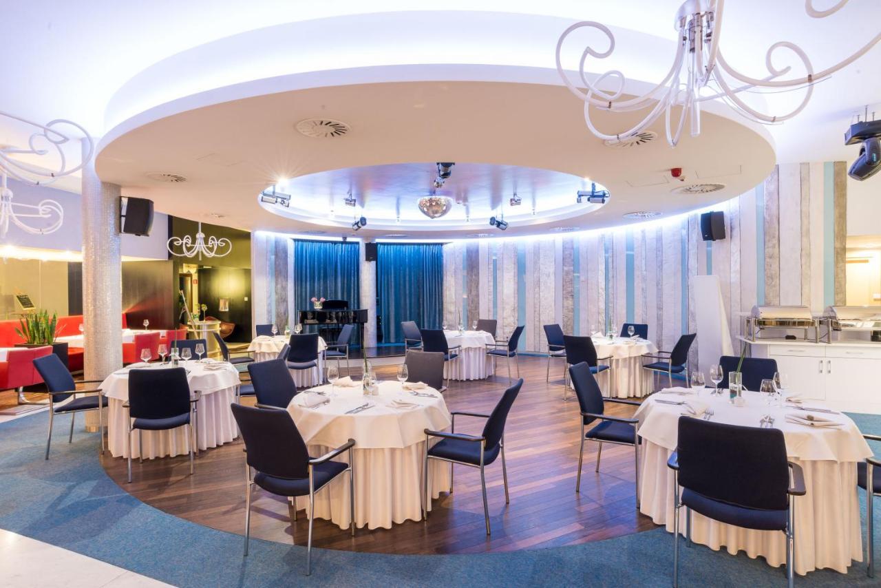 Niebieski Art & Spa 5*