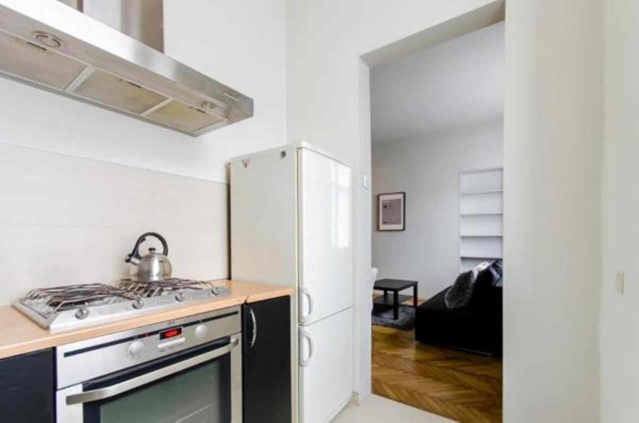 Penguin 1213 On Bosacka Street Apartment