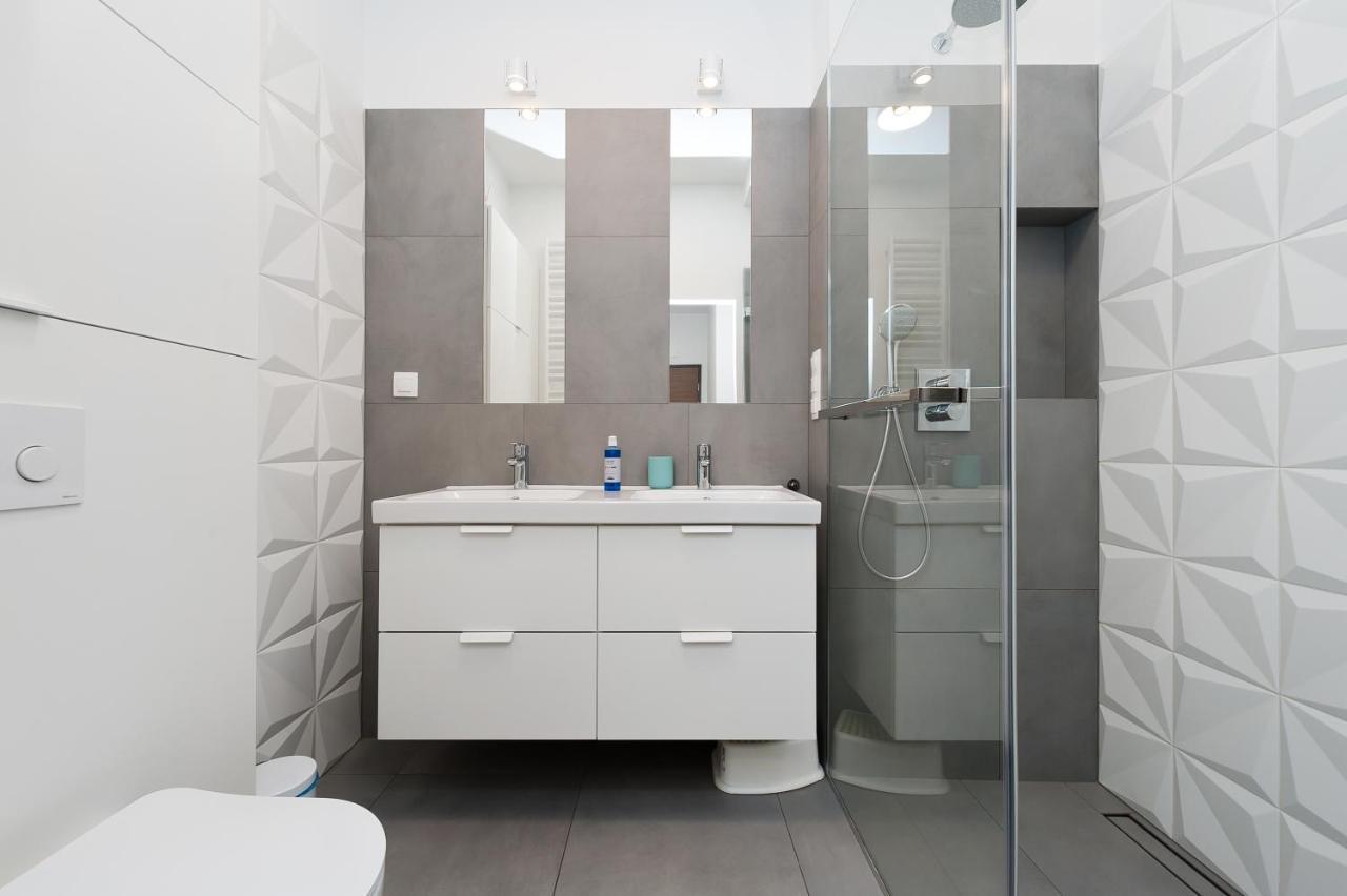 Premium In Novum Center Near The Train Station By Sun & Snow Appartement Krakau