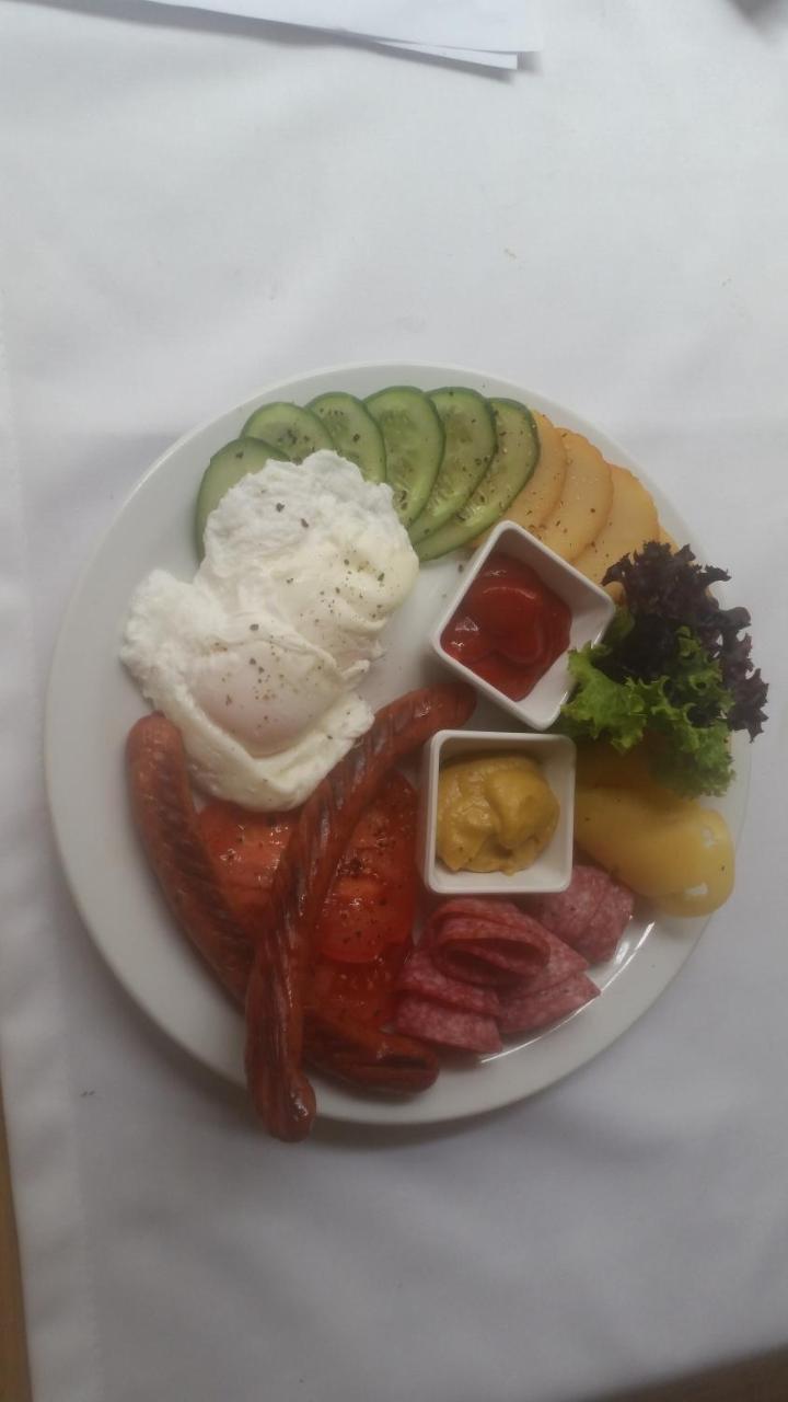 Gołębia 3 *