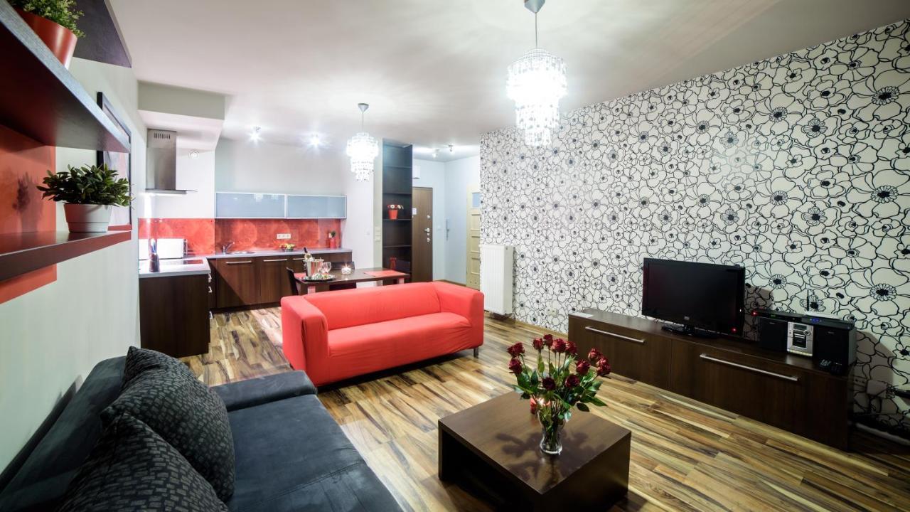Meridian Apartment *