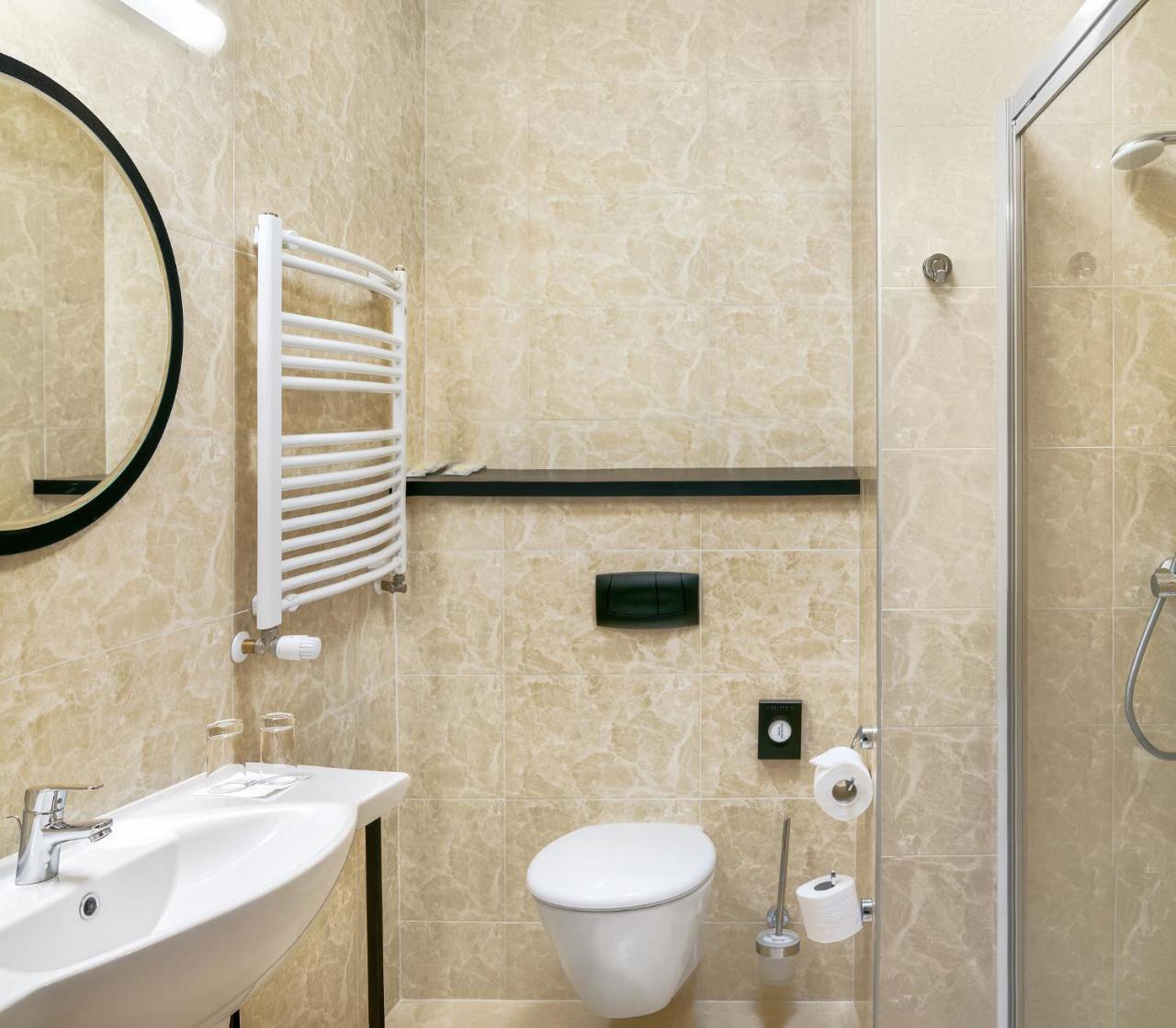 Hotel Metropolo By Golden Tulip 4*