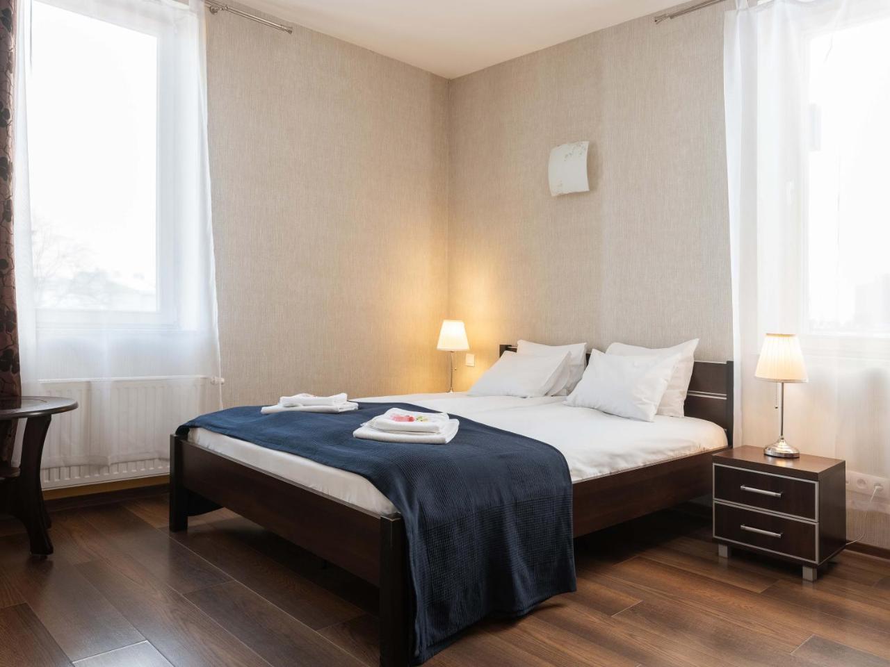 Lux 3*