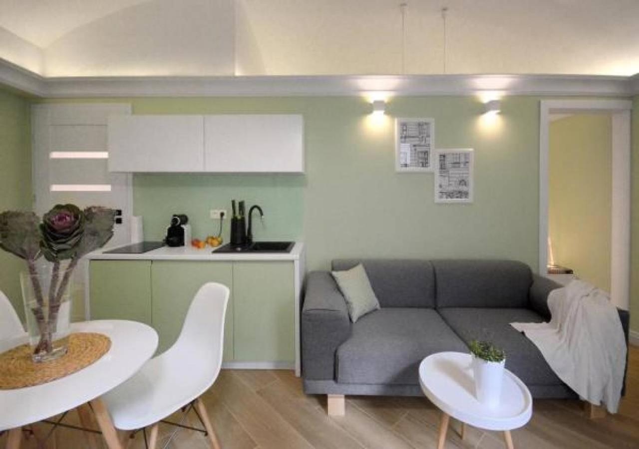Around Market Square Apartment Krakow