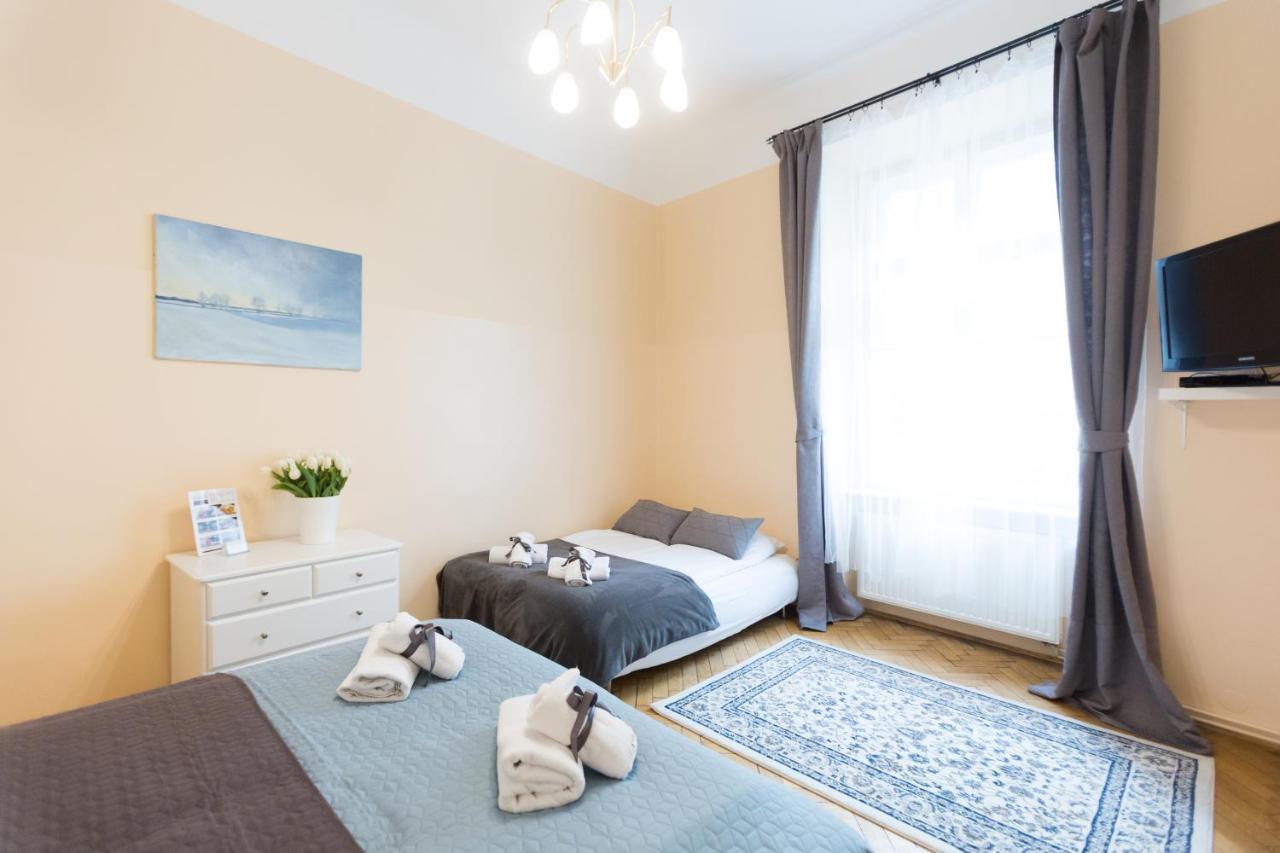Apartments Roman Apartment *