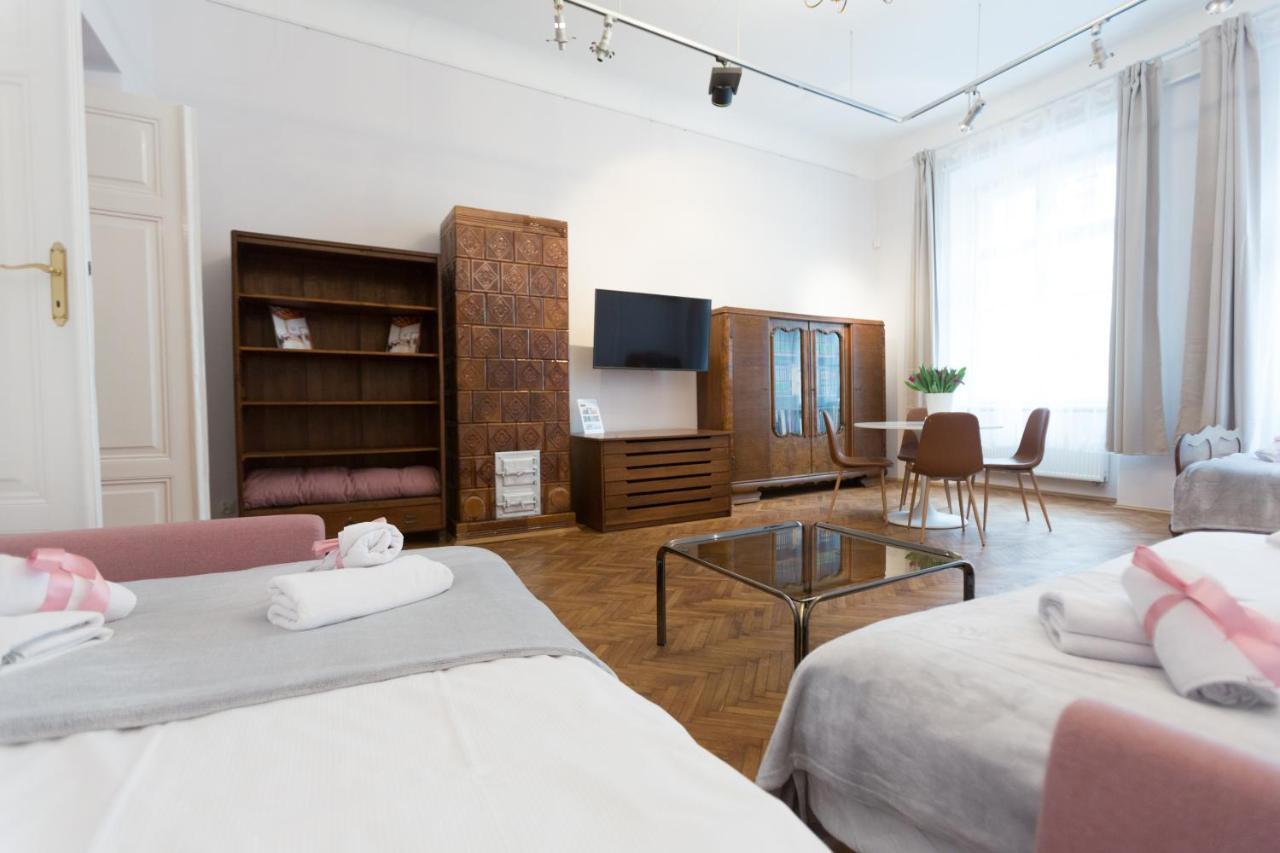 Apartments Roman