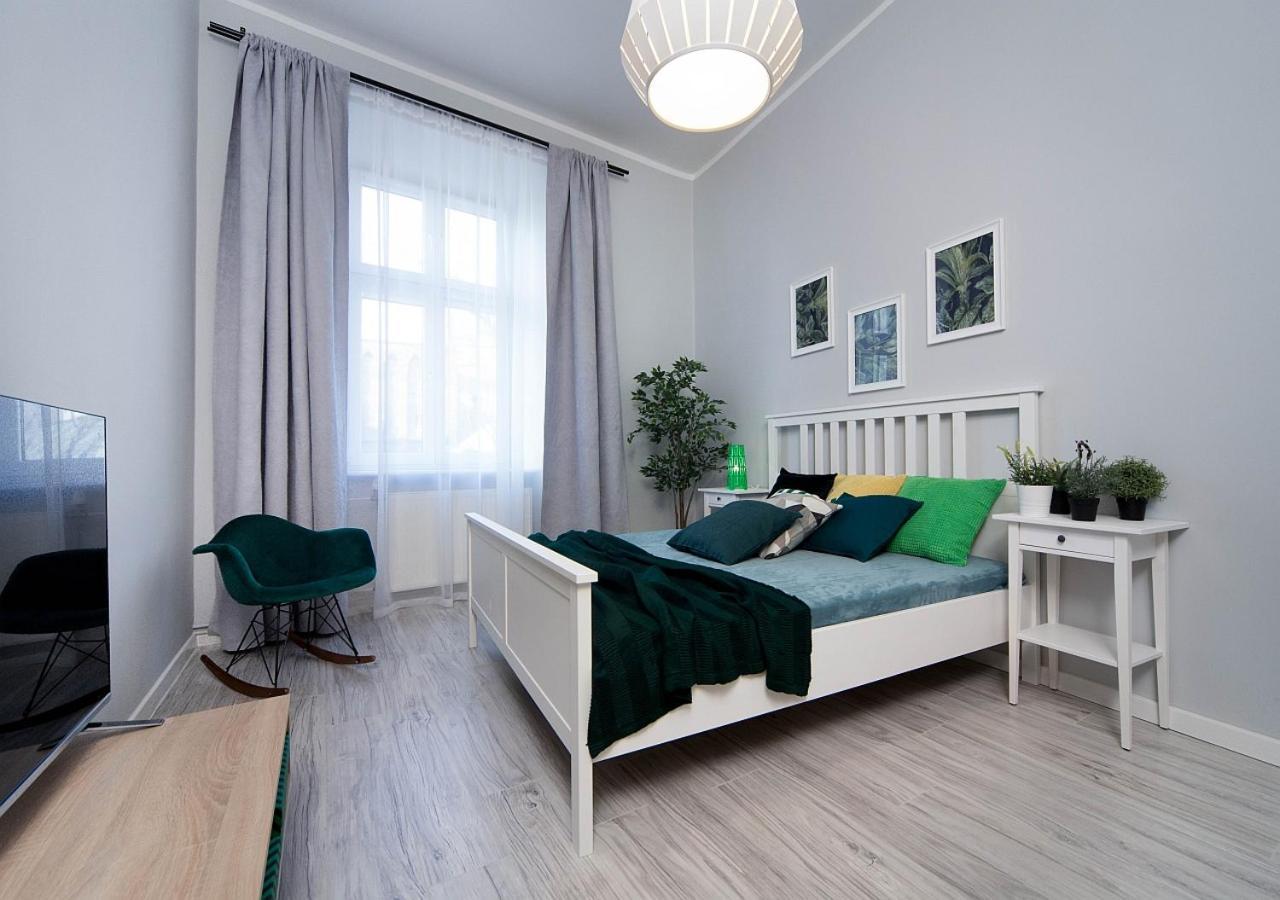 Around Market Square Apartment