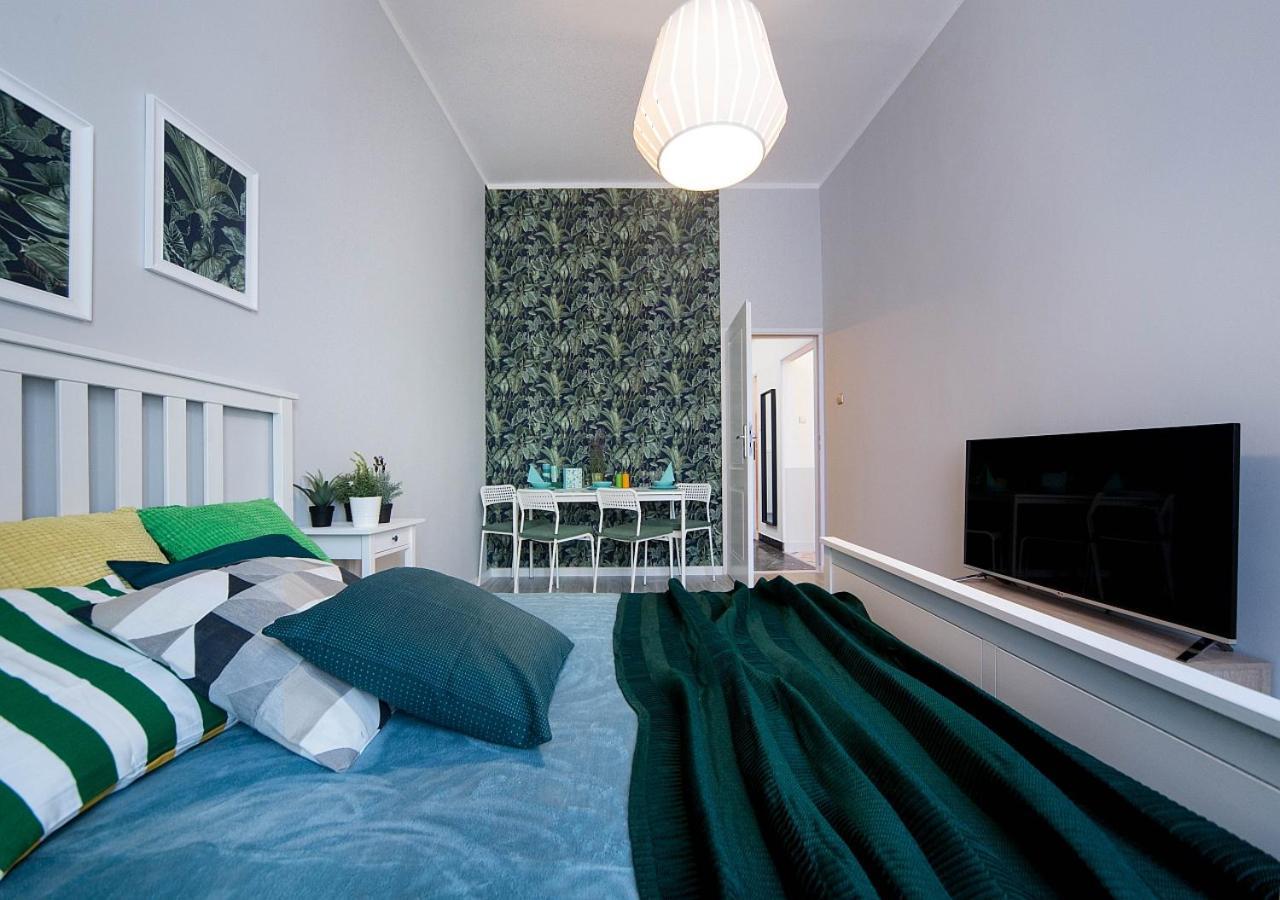 Around Market Square Apartment