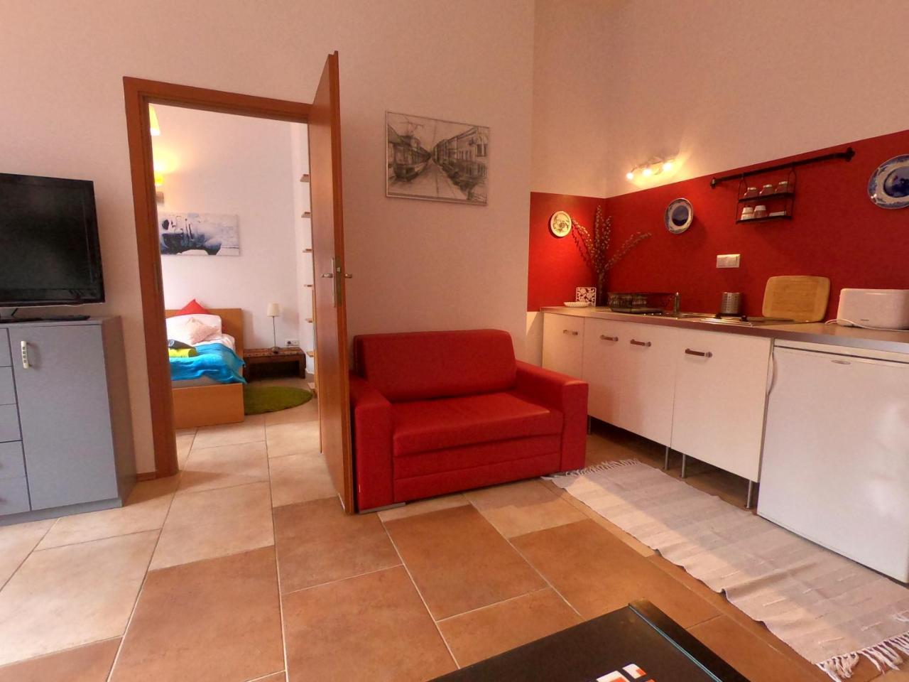 Homely Apartment's Old Town Apartament