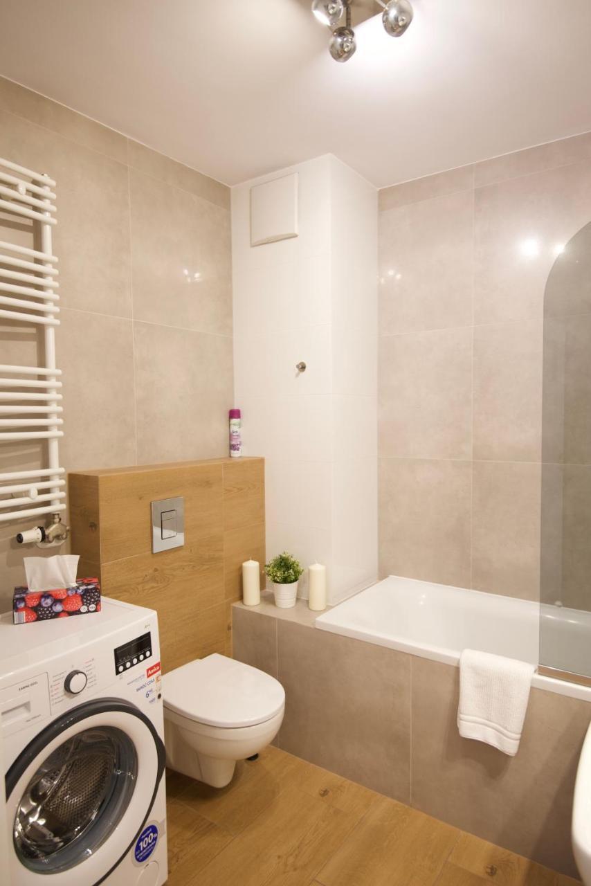 Apartment - Solna & *