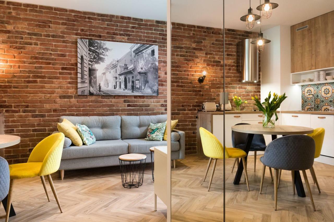 Apartment Stary Go