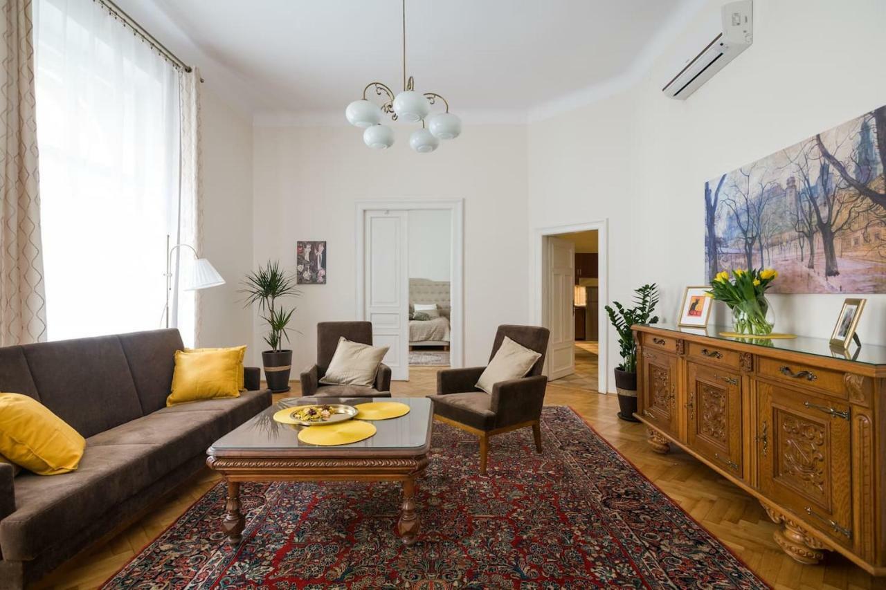 Belle Epoque Ii, Luxury 50m To Main Square Apartamento