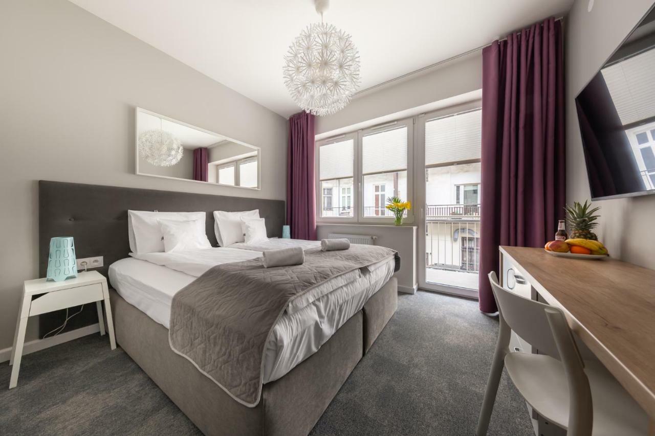 Playroom Aparthotel *