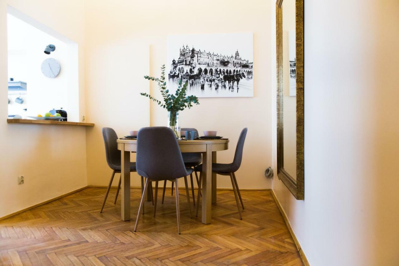 Apartments Roman Apartment *
