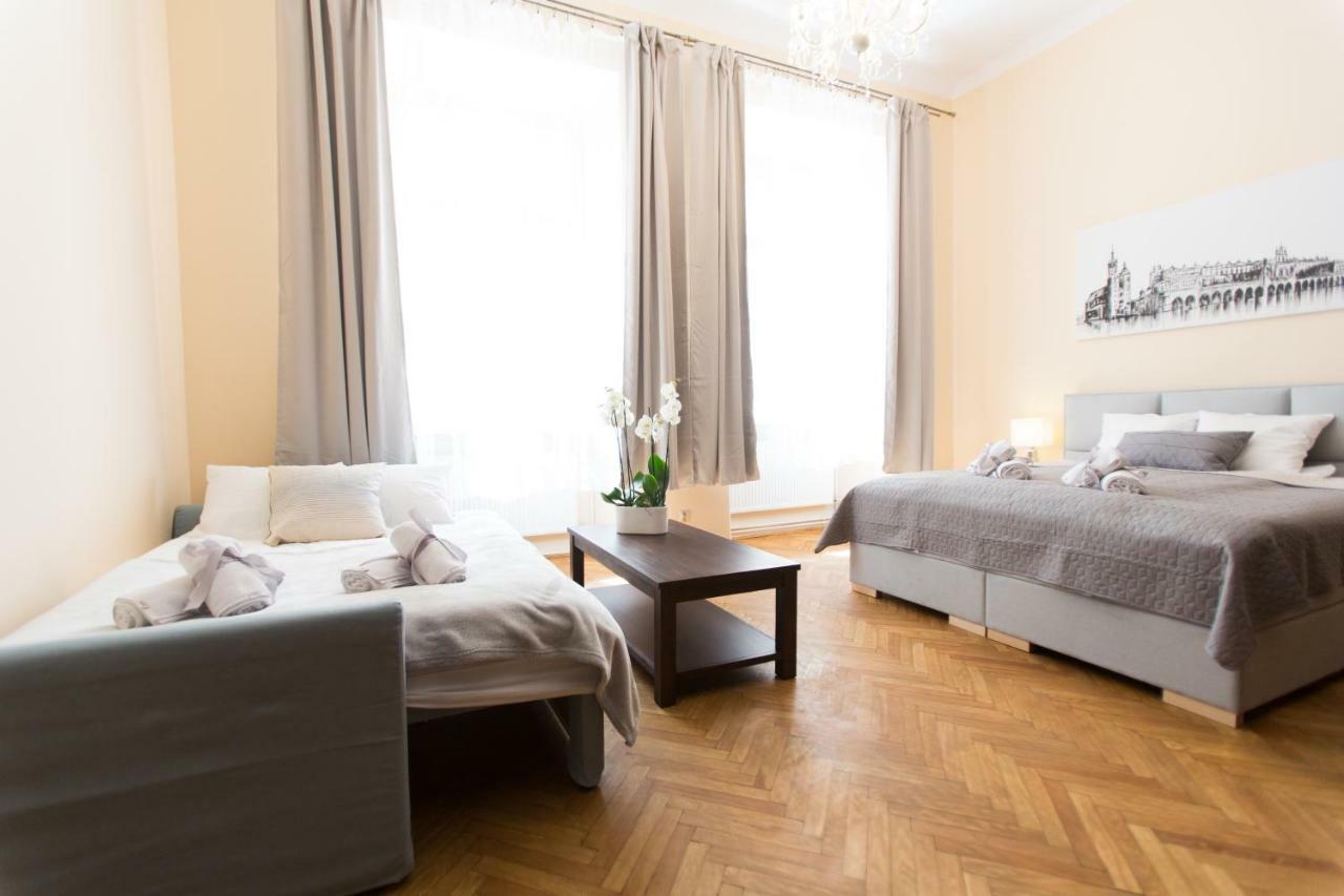 Apartments Roman Apartment