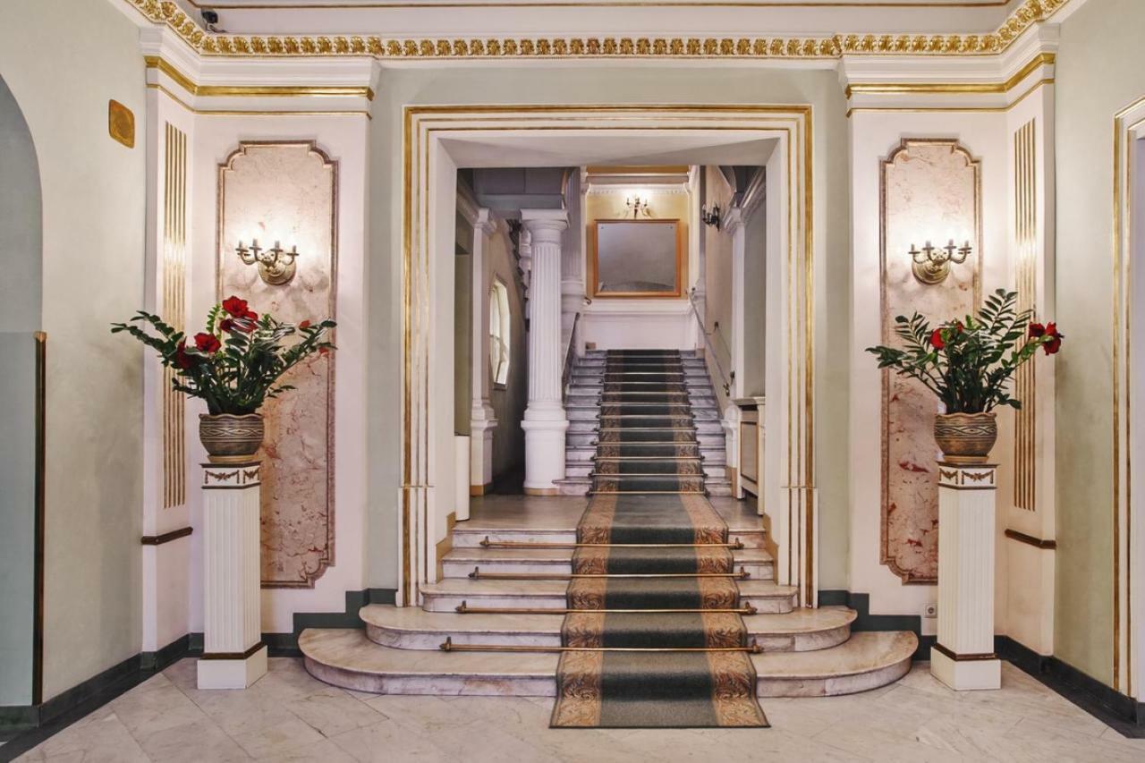 Hotel Grand