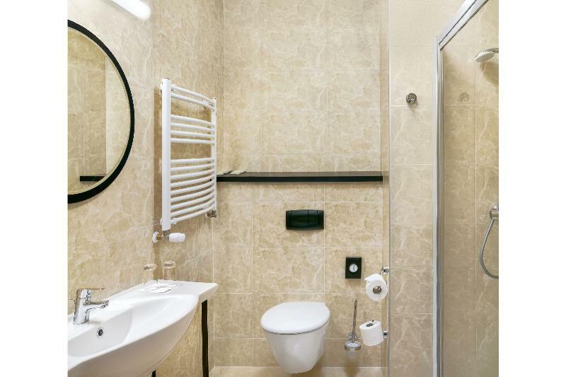Metropolo By Golden Tulip 4*