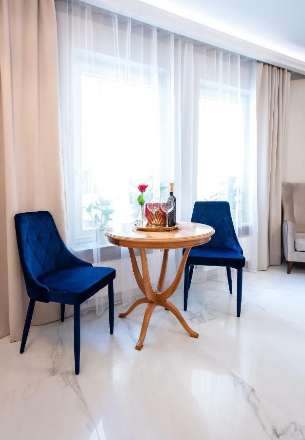 Wrona De Luxe Apartment *