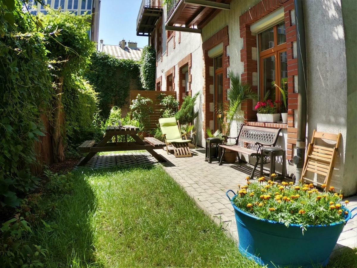 Homely Apartment's Old Town