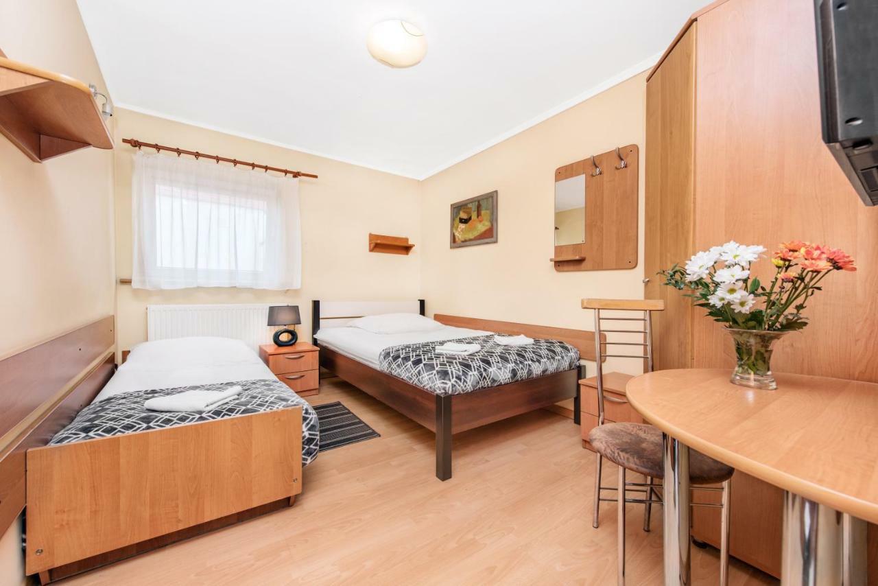 Dom Kolping Hostel *