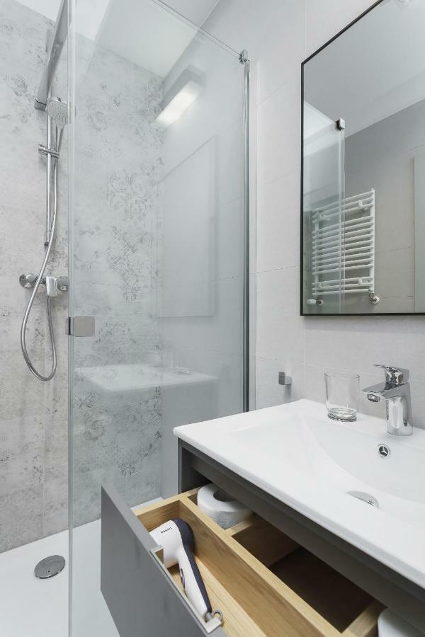 Rajska 3 By Renters Apartment Krakow