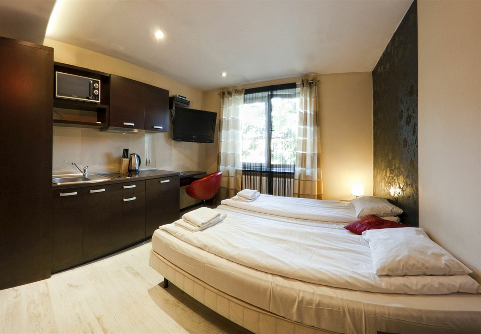 Nocny Apartment
