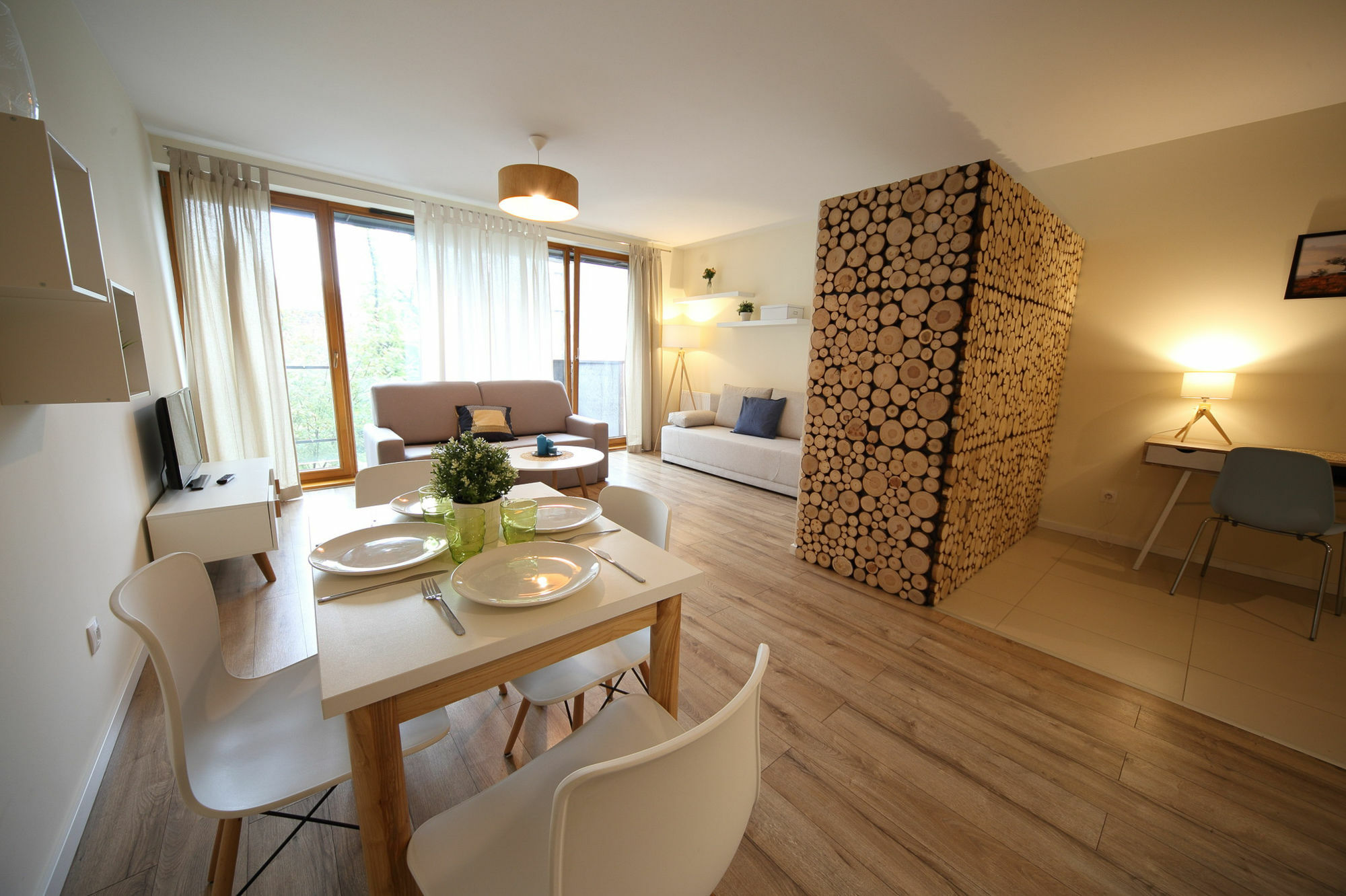 Old Town Friendhouse Apartments *