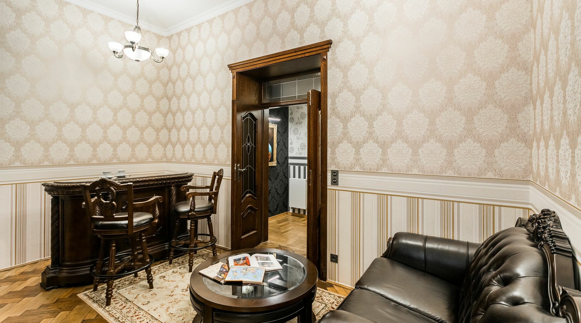 Exclusive Royal Apartment *