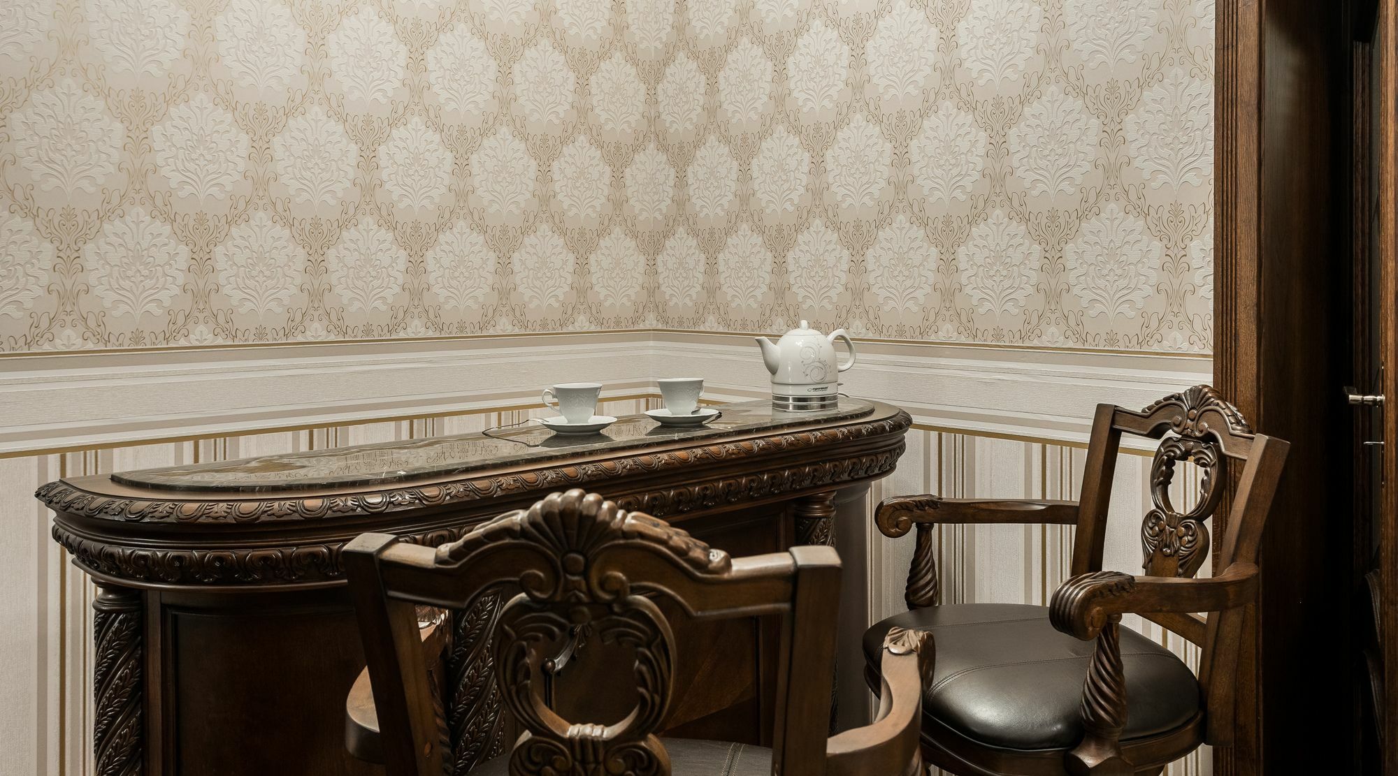 Exclusive Royal Apartment *