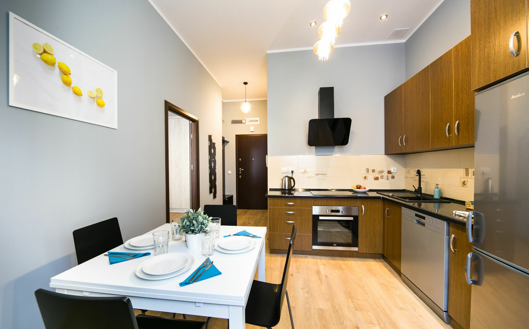 Friendhouse -train Station Apartment *